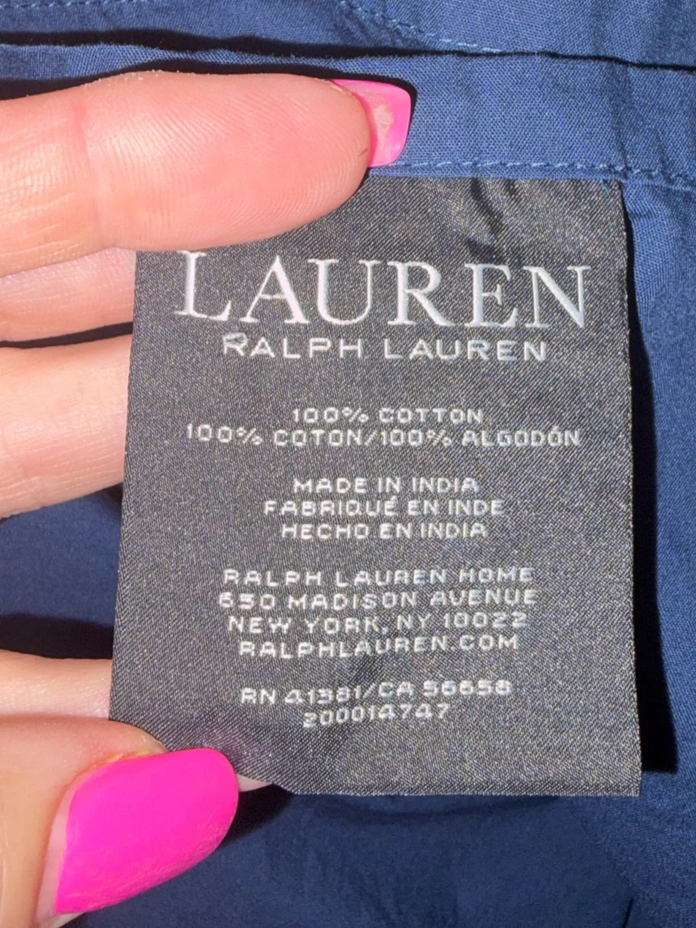Like new Lauren Ralph Lauren KING 4Pc  Sheet Set Navy blue